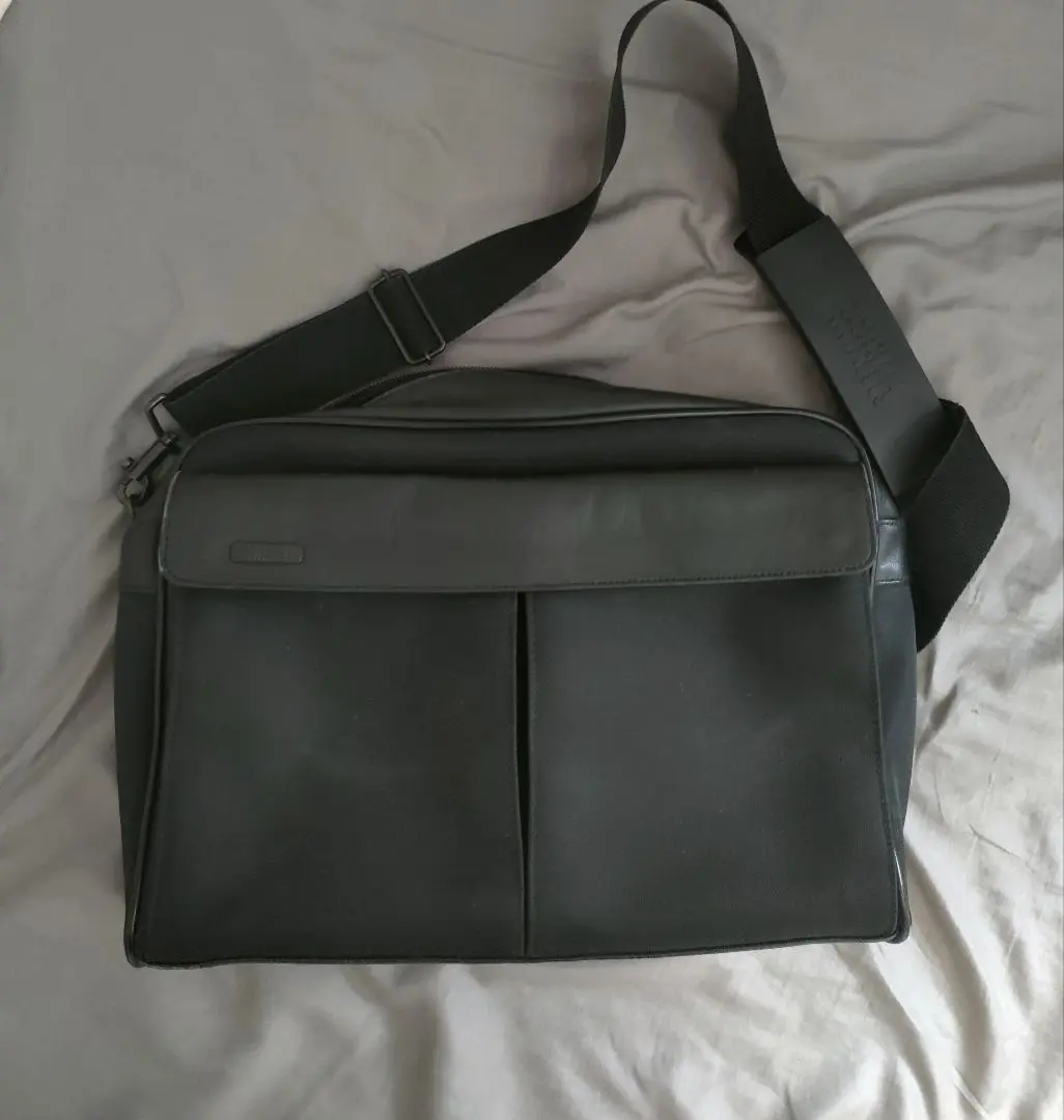 バオバオ イッセイミヤケBAO BAO ISSEY MIYAKE メッセンジャー