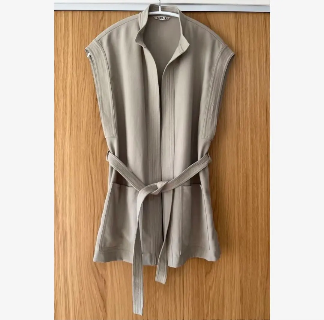 AURALEE 羊毛背心 的縮圖