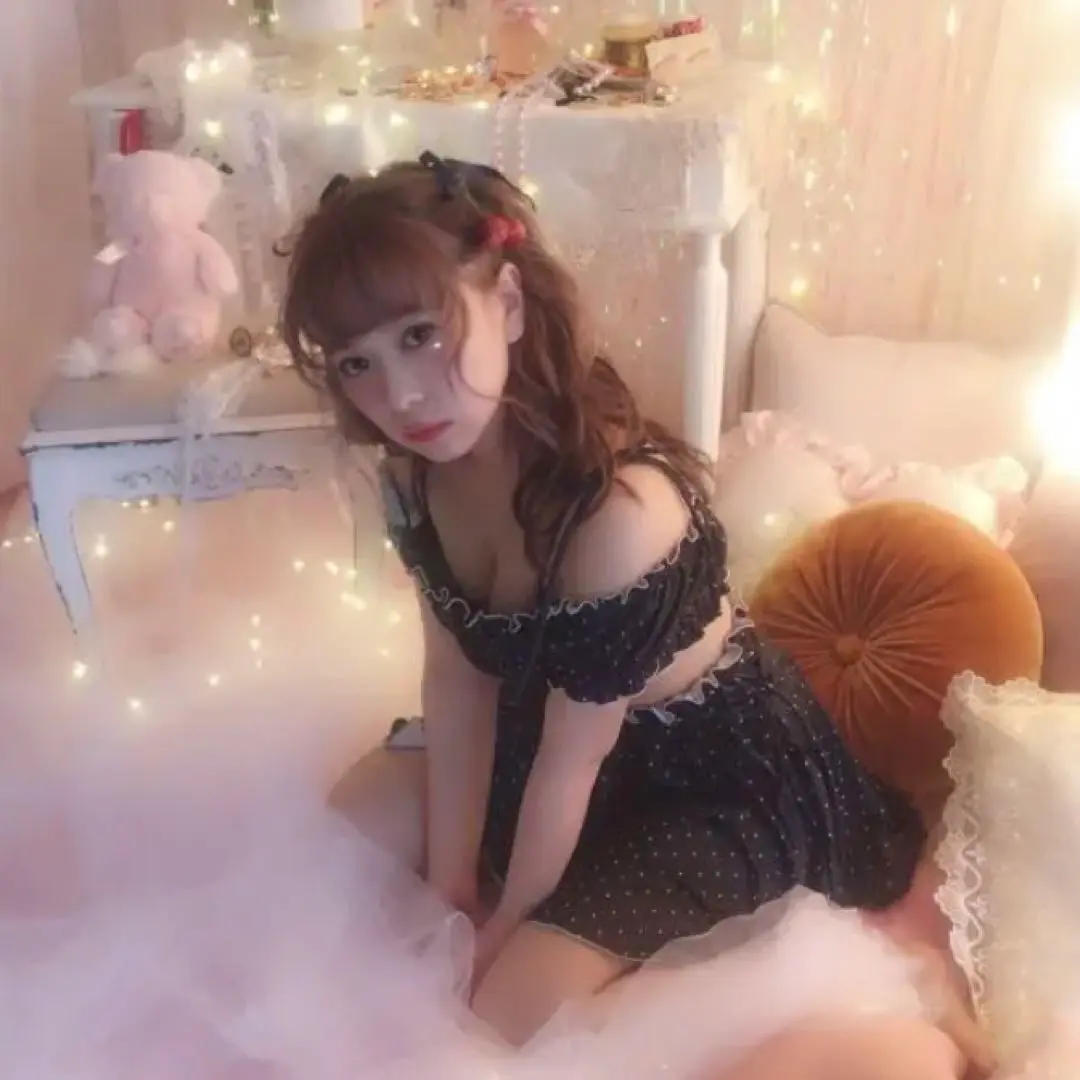 Honey Cinnam ハニーシナモン チェリー柄 ワンピース水着 激安通販 Honey Cinnamon（ハニーシナモン）の「チェリー柄