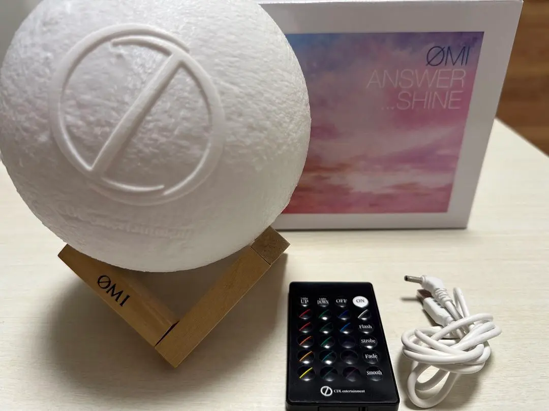 登坂広臣 スピーカー付き16色ライト Amazon.co.jp: JSB OMI 登坂広臣 スピーカー 16色ライト : ホビー