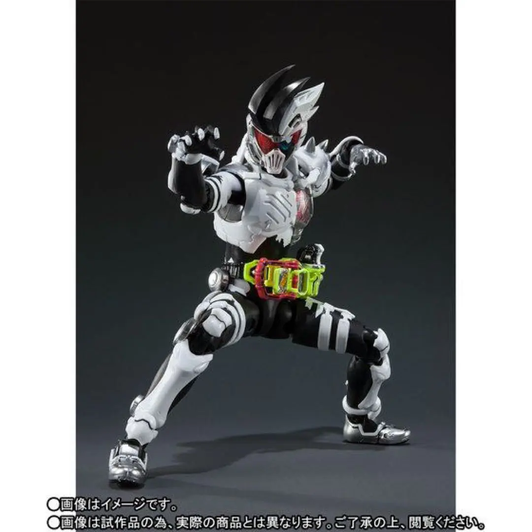 BANDAI - 新品 shフィギュアーツ仮面ライダーゲンム ゾンビアクションゲーマーレベルX-0 レビュー】S.H.Figuarts 仮面ライダーゲンム ゾンビゲーマー レベルX
