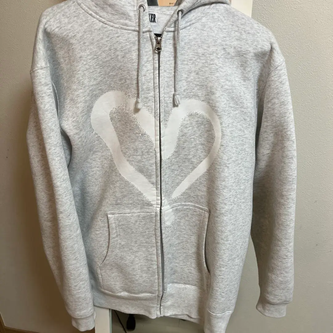 board breaker ハートデザイン フルジップパーカー BOARD BREAKER HEART ZIP UP BLACK HOODIE | BOARD BREAKER