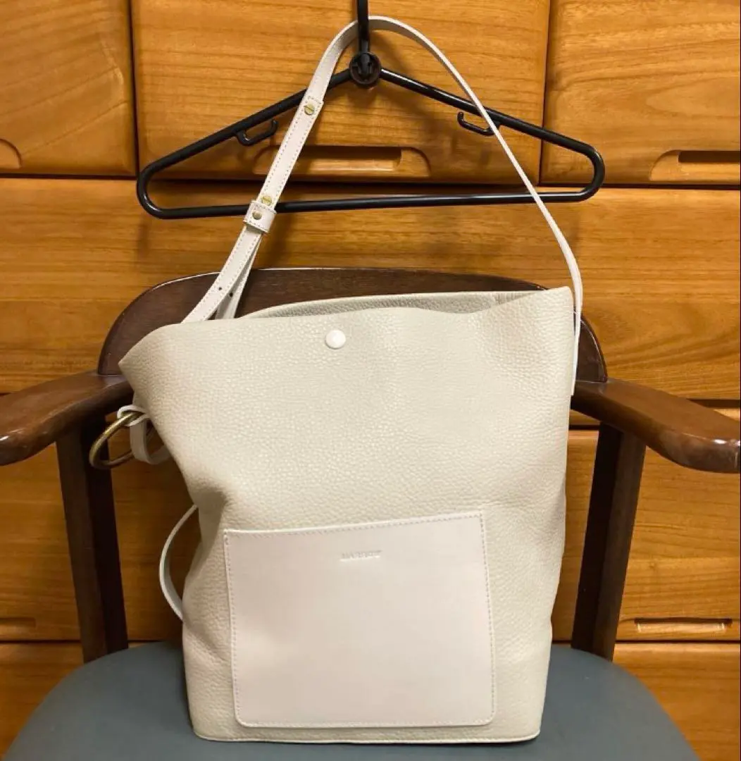 MARROW 馬婁 肩背包 ECRU 米色 ¥39,600 的縮圖