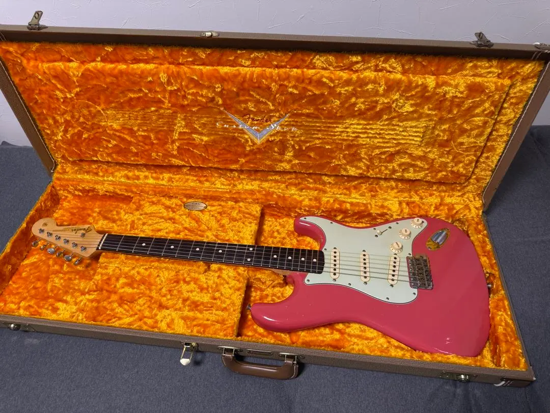 フィエスタレッド　ストラトキャスター　マルチレイヤーカラー Fender Custom Shop Limited 60/63 Stratocaster Super Heavy