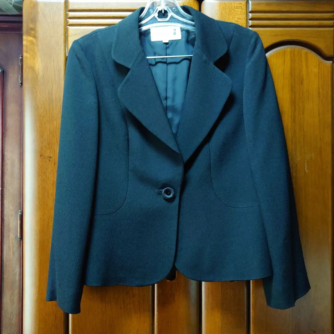 Thumbnail of Excellent Condition: Formal Black Jacket with Lapel Collar and Buttons, Size 11