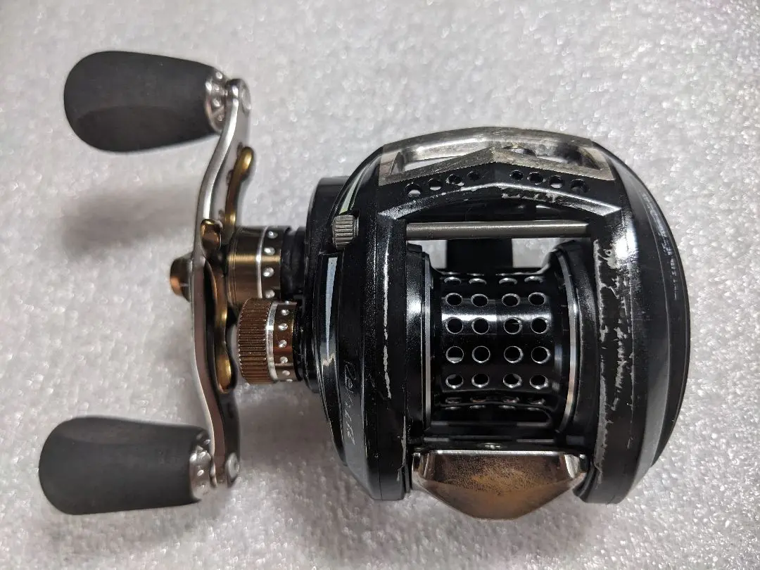アブガルシア(Abu Garcia) AMB.REVO(アンバサダーレボ) LT LH