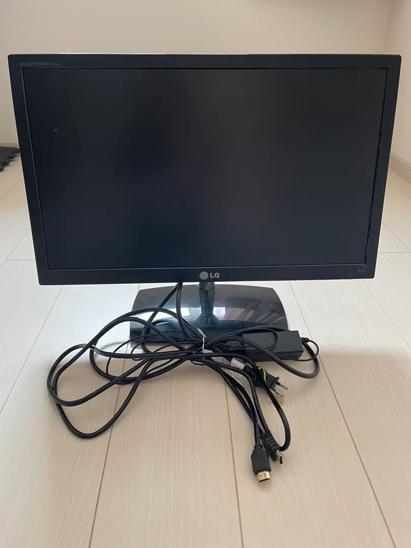 LG Electronics - 値下げ！LGディスプレイ　FullHD 23インチ　E2350V-PN 23” 1080p LED Backlit LCD Monitor (23.0” diagonal) - E2350V