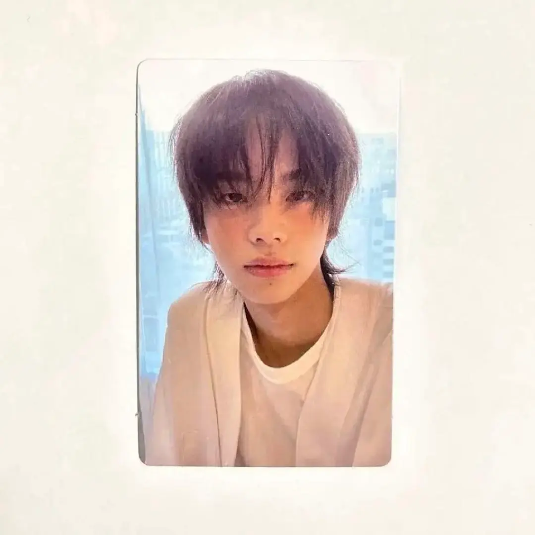 Thumbnail of TWS Sparkling Blue Weverse Pre-order Photocard Shinyu