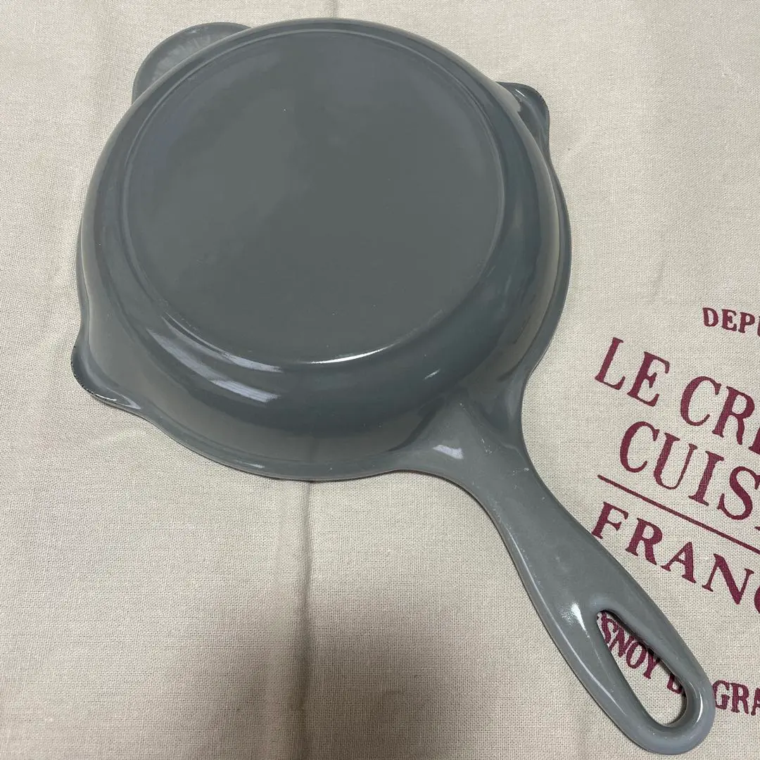 新品未使用・ルクルーゼ・ハート・スキレット16㌢ 新品未使用・ルクルーゼ・ハート・スキレット16㌢ （LE CREUSET