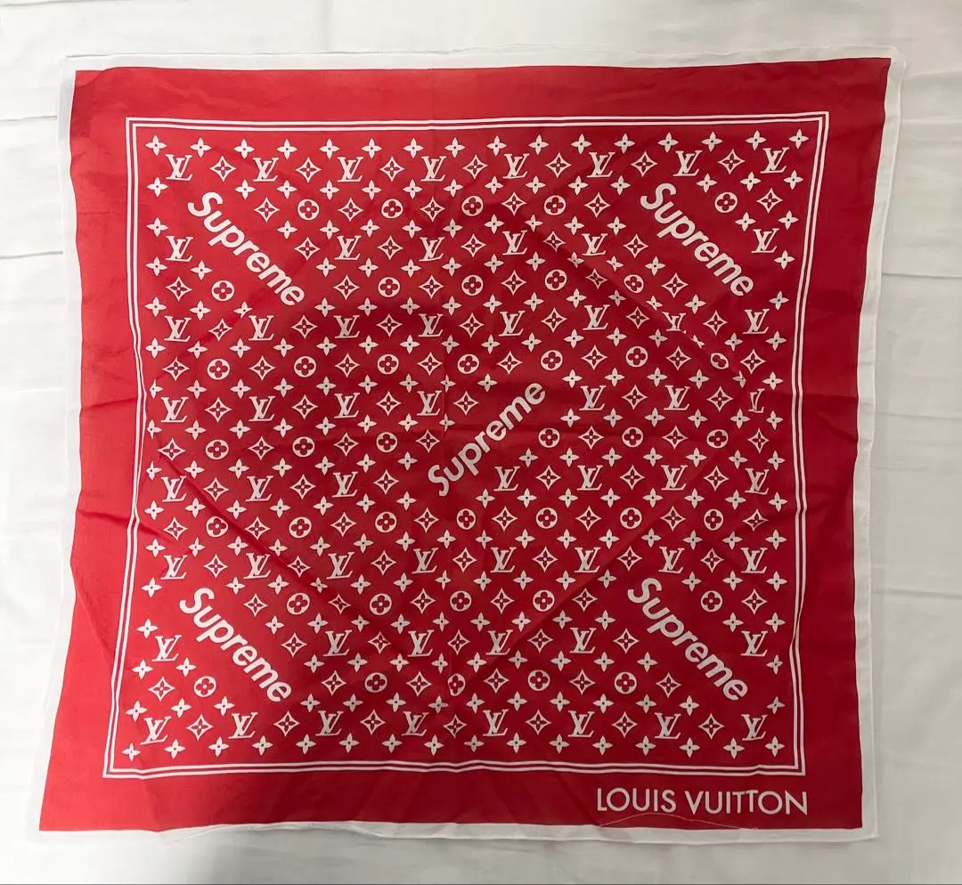 shigekicks様専用 LV×Supremeモノグラム バンダナ&バッジ2個