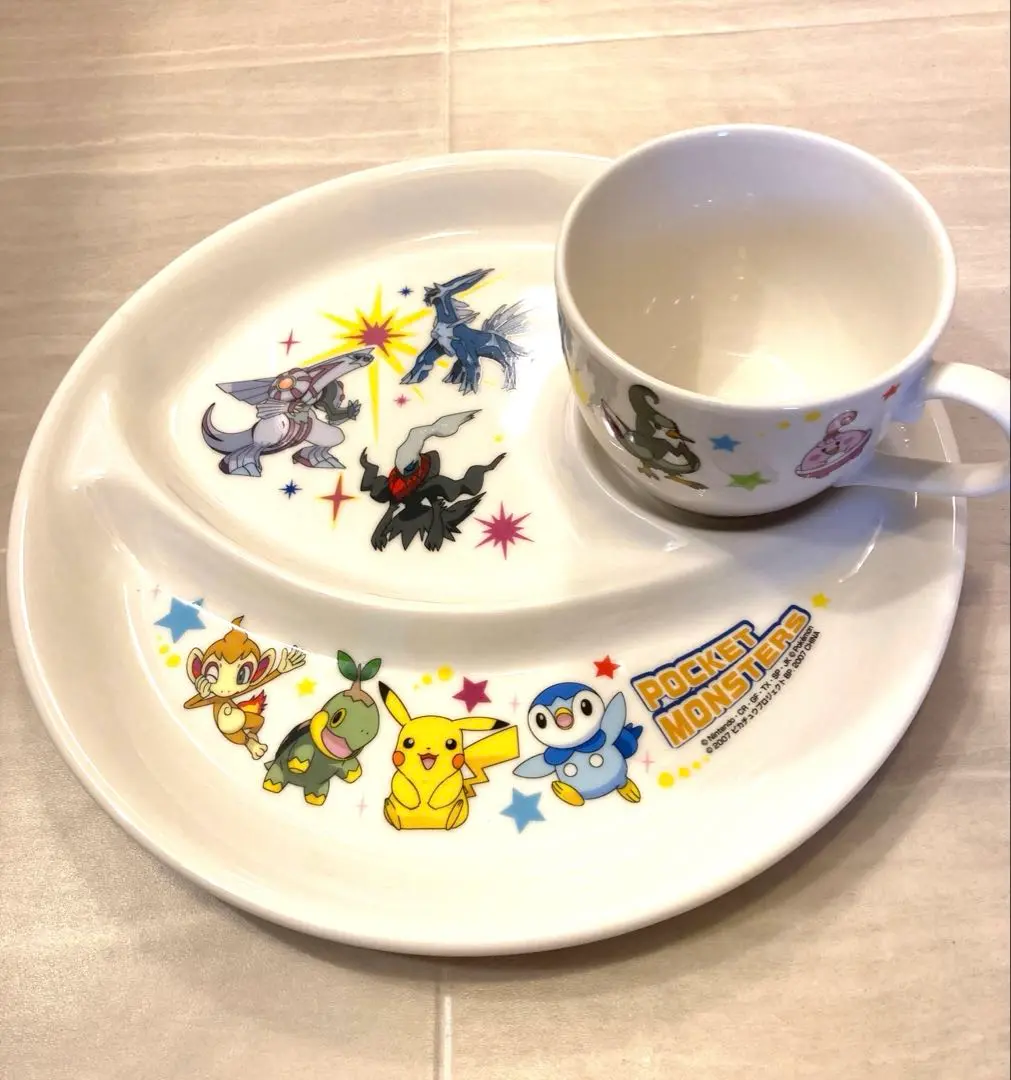 ピカチュウ　皿、マグカップ、食器まとめ ポケモンカフェのオリジナル食器が新登場！｜ニュース｜Pokémon