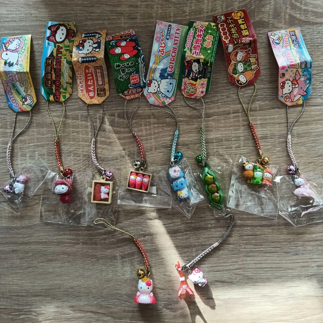 Thumbnail of Rare Local Hello Kitty 10 Piece Set