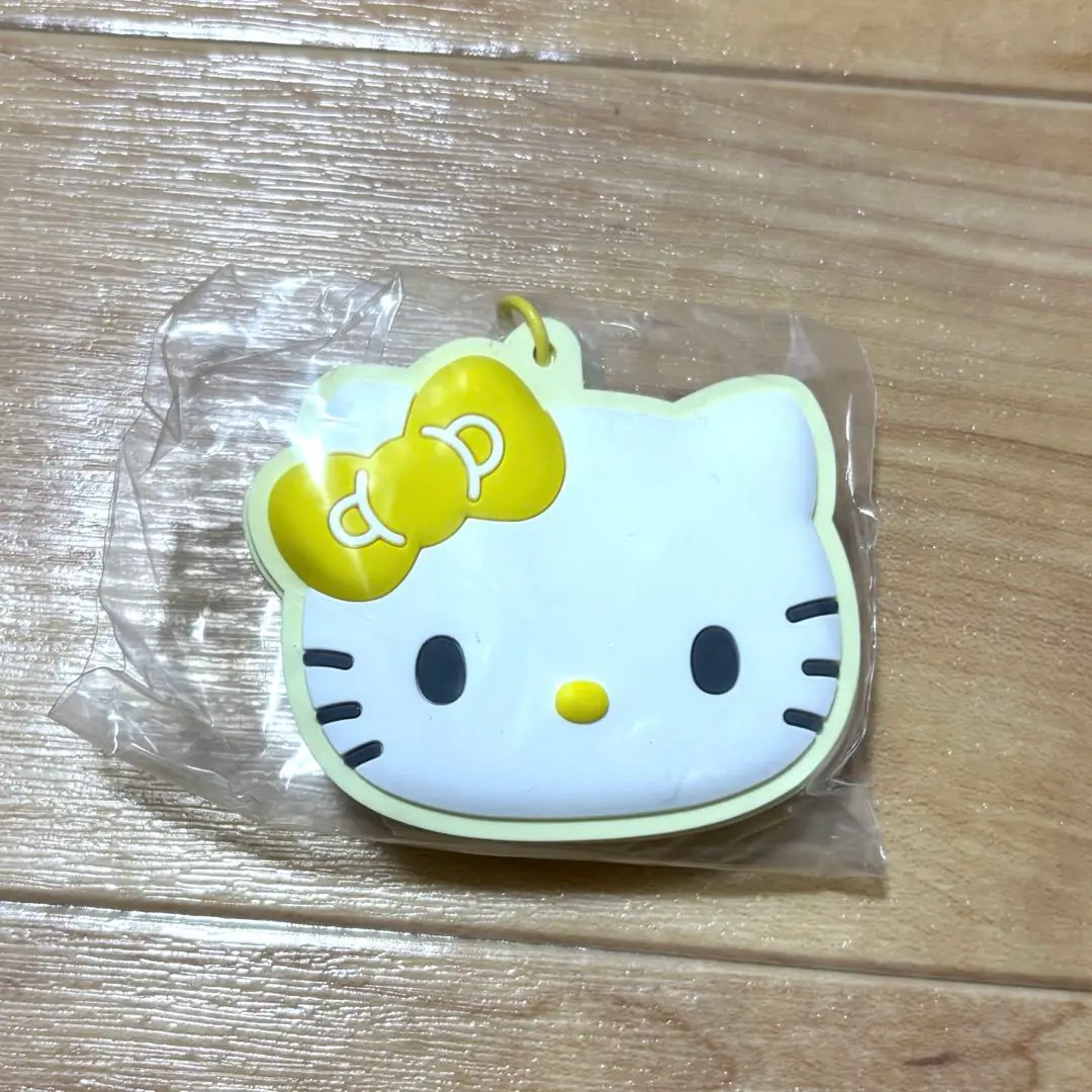 Thumbnail of Rubber mirror keyholder