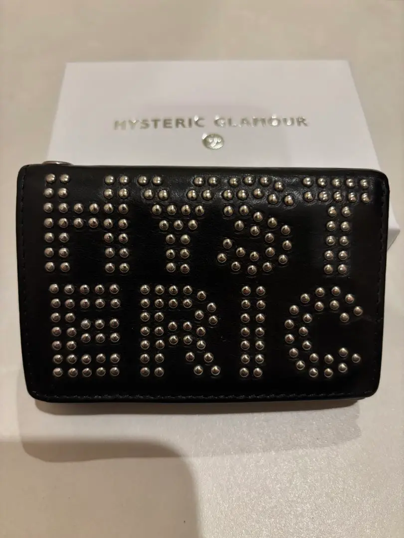 【美品】 ヒステリックグラマー 3つ折り財布 スタッズ 牛革 箱付き 激レア HYSTERIC GLAMOUR - 【美品】 HYSTERIC GLAMOUR / ヒステリック