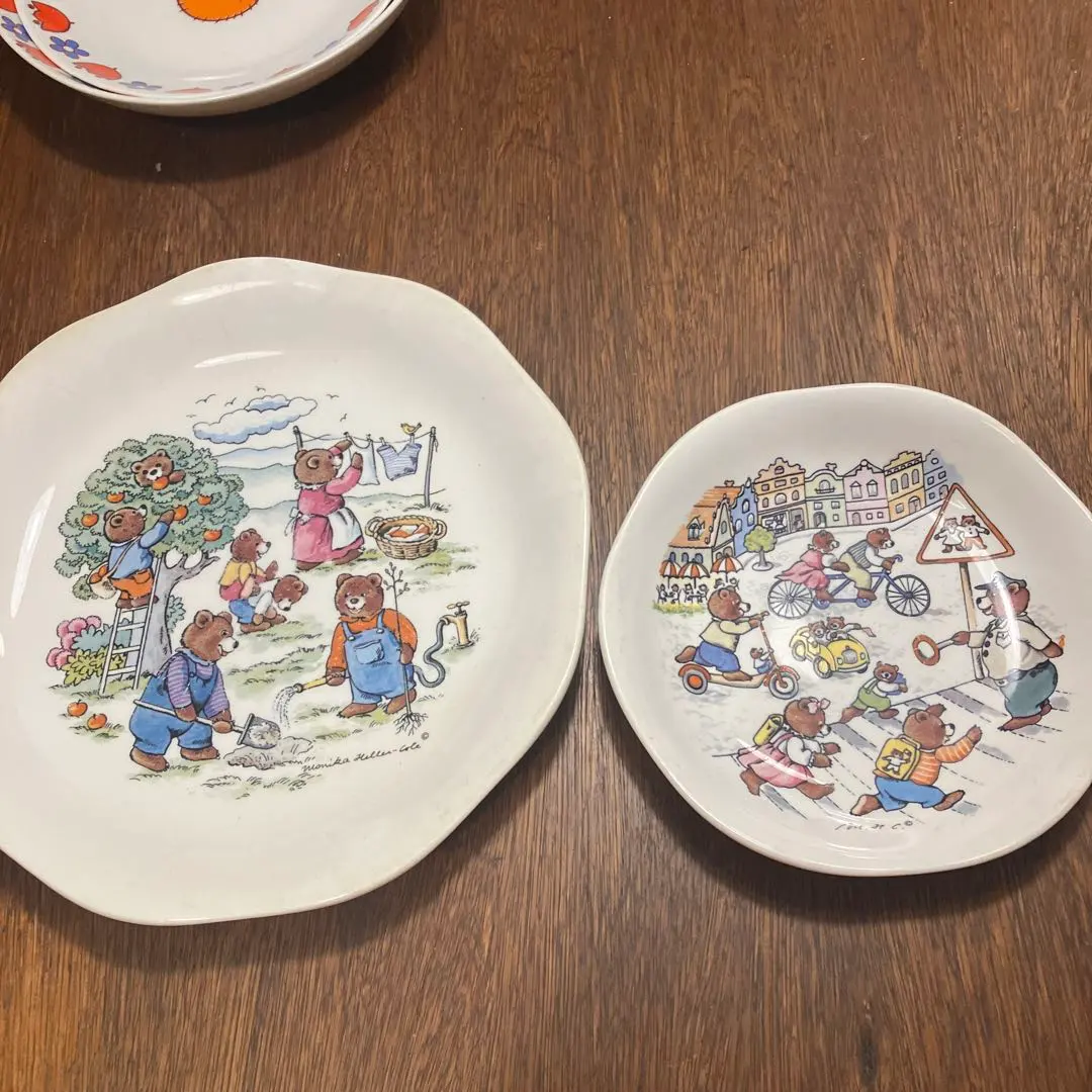 Thumbnail of m.h.c. Set of 2 Plates - Bear