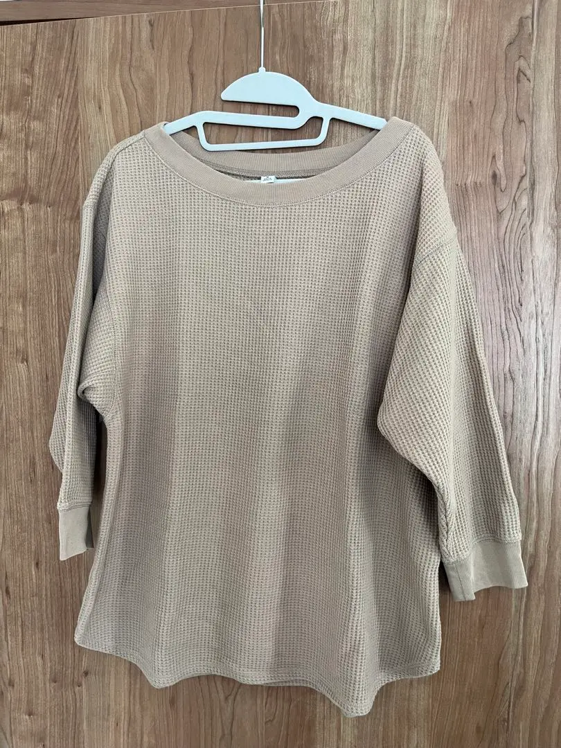 Thumbnail of Final Price Drop: UNIQLO Waffle T-shirt, Brown, Size M