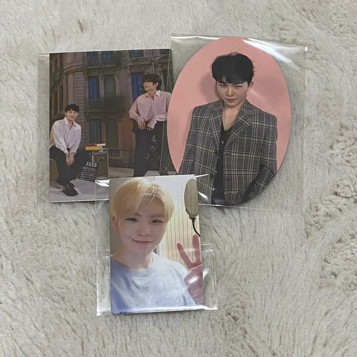 Thumbnail of SEVENTEEN Woozi trading card set