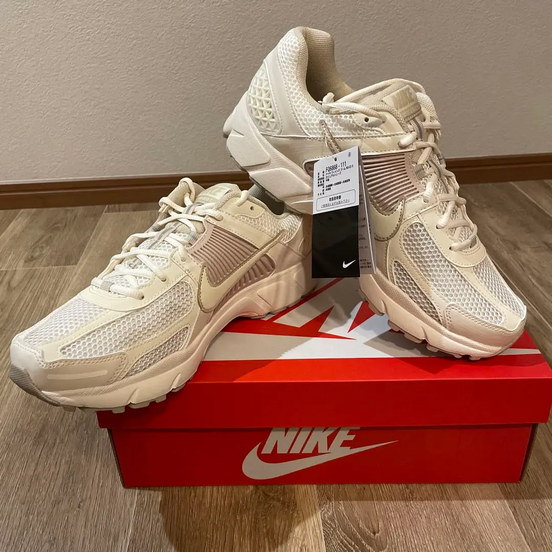 Nike W Zoom Vomero 5 淡象牙色 沙色 Dri 的縮圖