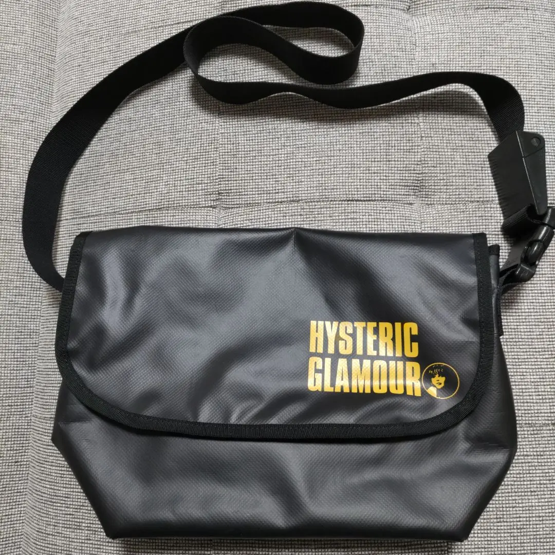 【希少】HYSTERIC GLAMOUR メッセンジャーバッグ HYSTERIC GLAMOUR（ヒステリックグラマー）の「PORTER/CLASSIC