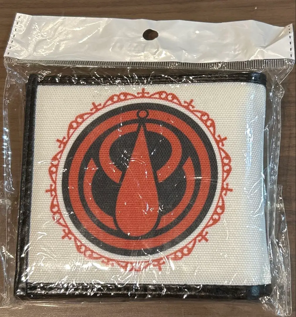 未開封レア品！ べべ逃走中 本革製財布　リニューアル版　まどマギ展 Amazon.co.jp: レア品！ べべ逃走中 本革製財布 リニューアル版
