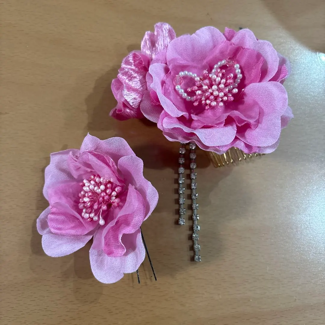 Thumbnail of Adult ceremony hair accessories pink