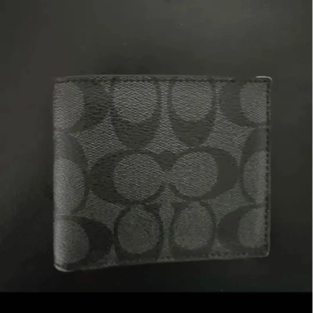 年末大促銷‼️COACH錢包 的縮圖