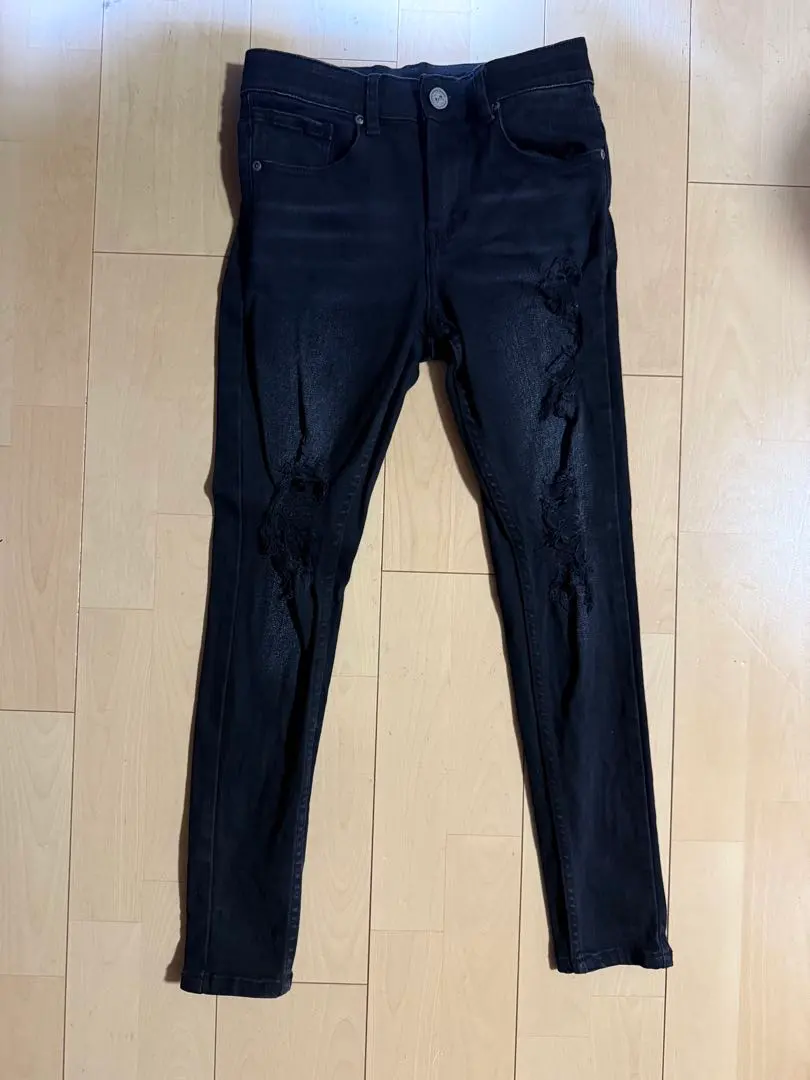 Thumbnail of Adams JUGGLER Damaged Black Skinny Denim