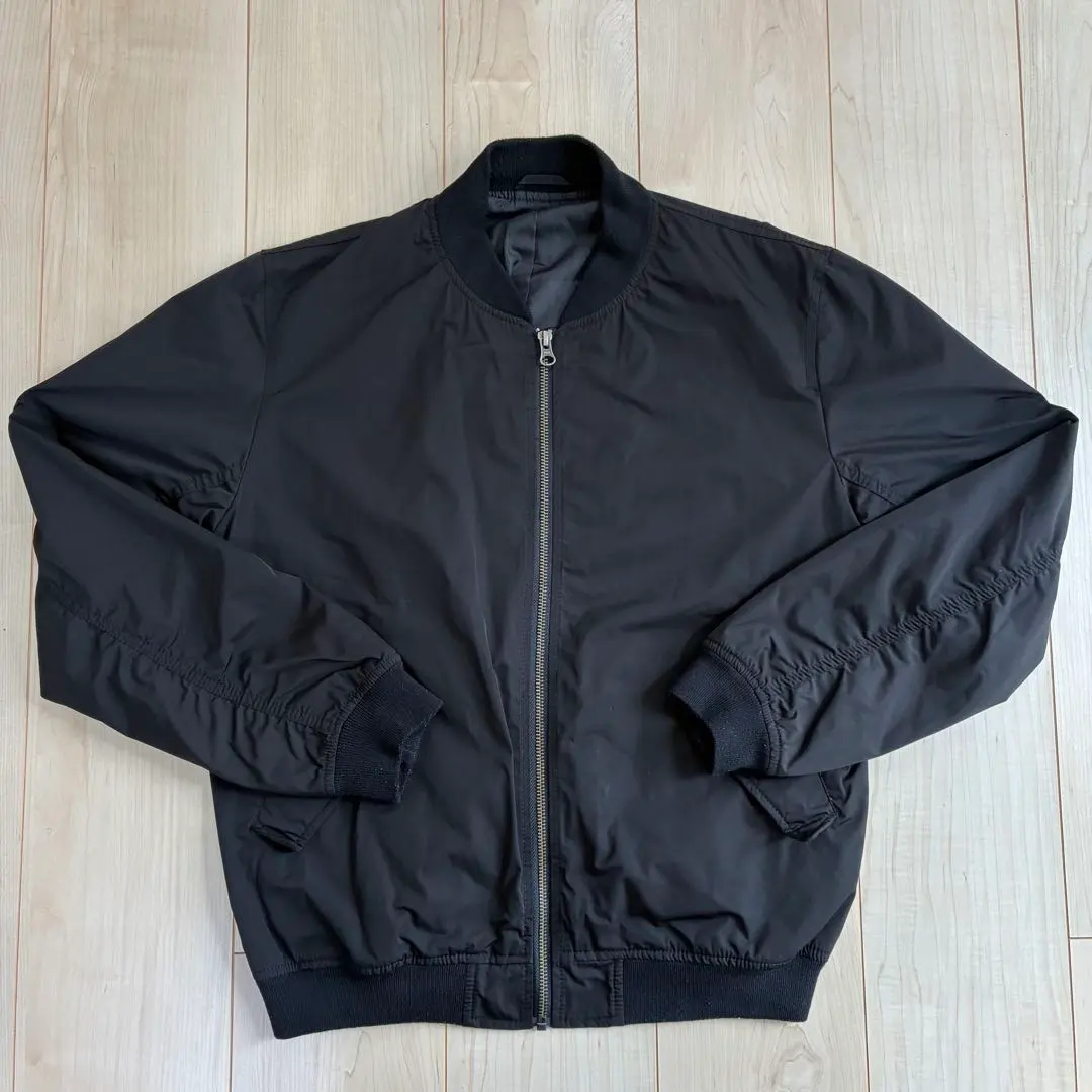 黑色 MA-1 飛行夾克 GU 的縮圖