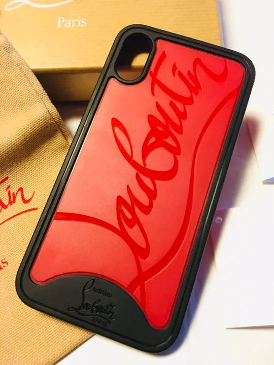 中古★iPhone7プラス8プラス対応★クリスチャンルブタン★iPhoneケース Christian Louboutin - クリスチャン ルブタン スニーカー