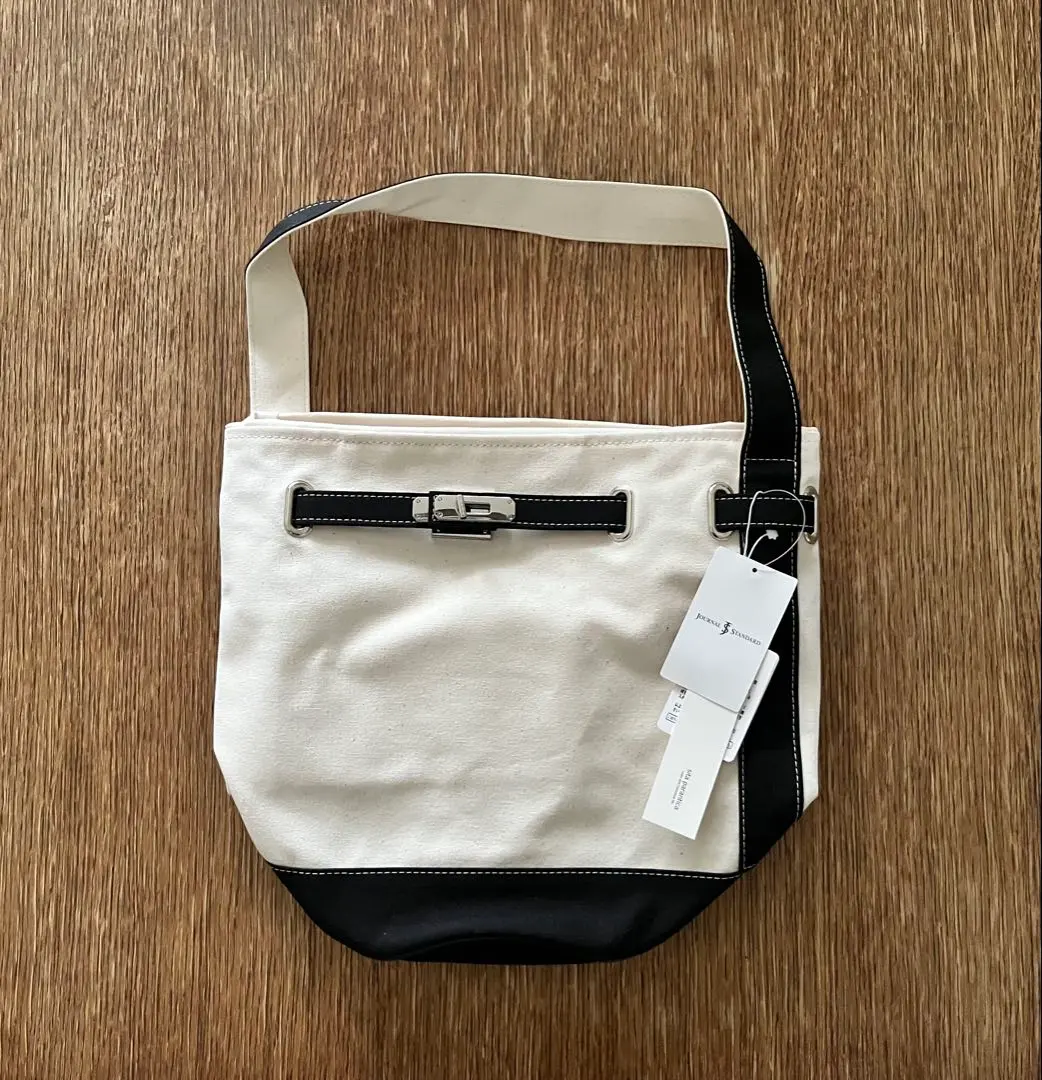 希少 極美品 シータパランティカ バケツバッグ ワンショルダー ネイビー 希少 極美品 シータパランティカ バケツバッグ ワンショルダー