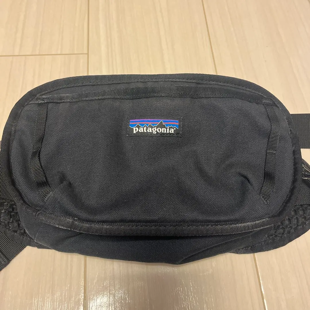 Thumbnail of Patagonia body bag, black