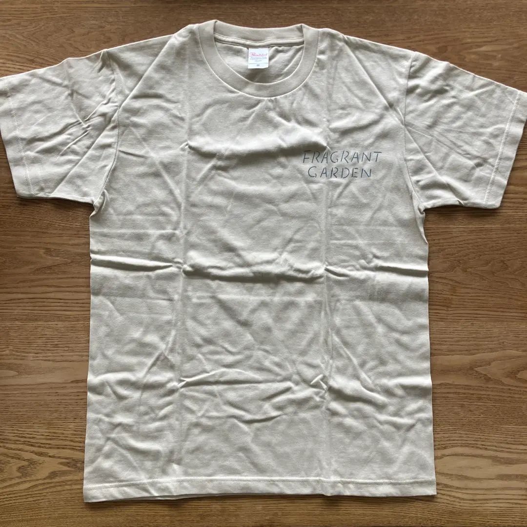 FRAGRANT GARDEN T恤 M 尺寸 米色 MITOSAYA 的縮圖
