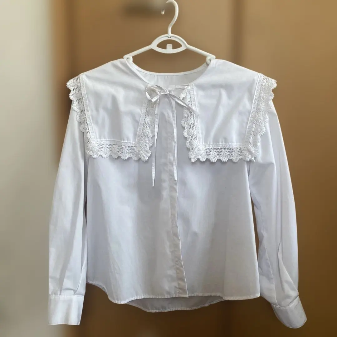 Thumbnail of GU Lace Collar White Shirt (Long Sleeve)
