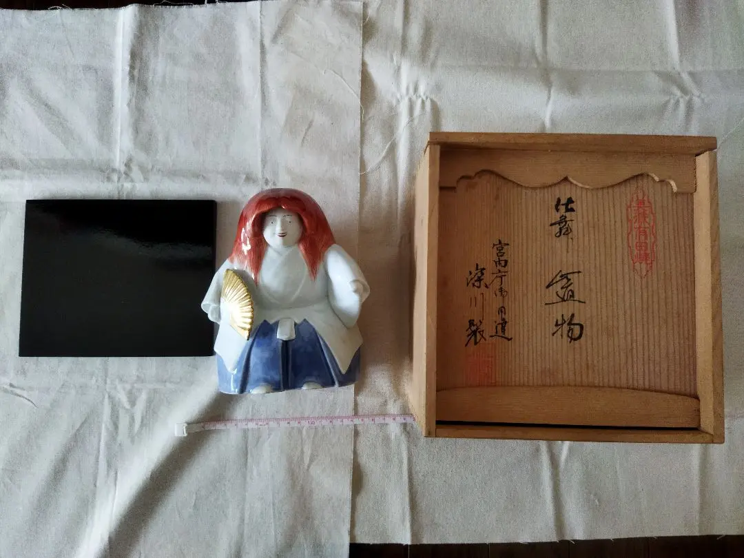 美品　陶器　慈山伯　猩々　白磁　置物　オブジェ　当時物　丁寧な作り 2025年最新】猩々 置物の人気アイテム - メルカリ