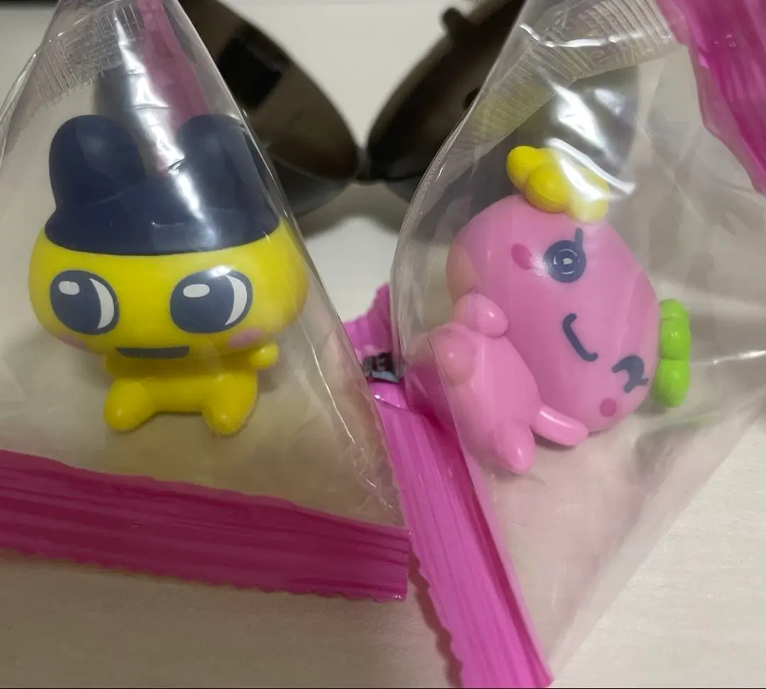 Thumbnail of Tamagotchi Mini Figure Putitto Suwarimasu 2-piece Set: Mametchi, Furawatchi
