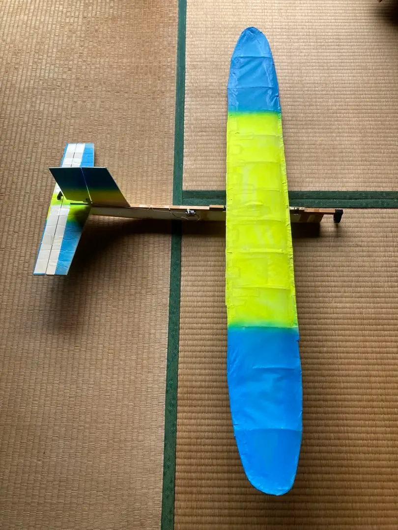 エルロン等のヒンジ代わりに透明テープで作成した小旋風　手渡し限定 エルロン等のヒンジ代わりに透明テープで作成した小旋風手渡し限定