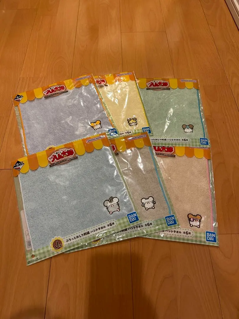 Thumbnail of Hamtaro: Hamtaro's Clubhouse Lottery - J Prize - Complete Set of 6