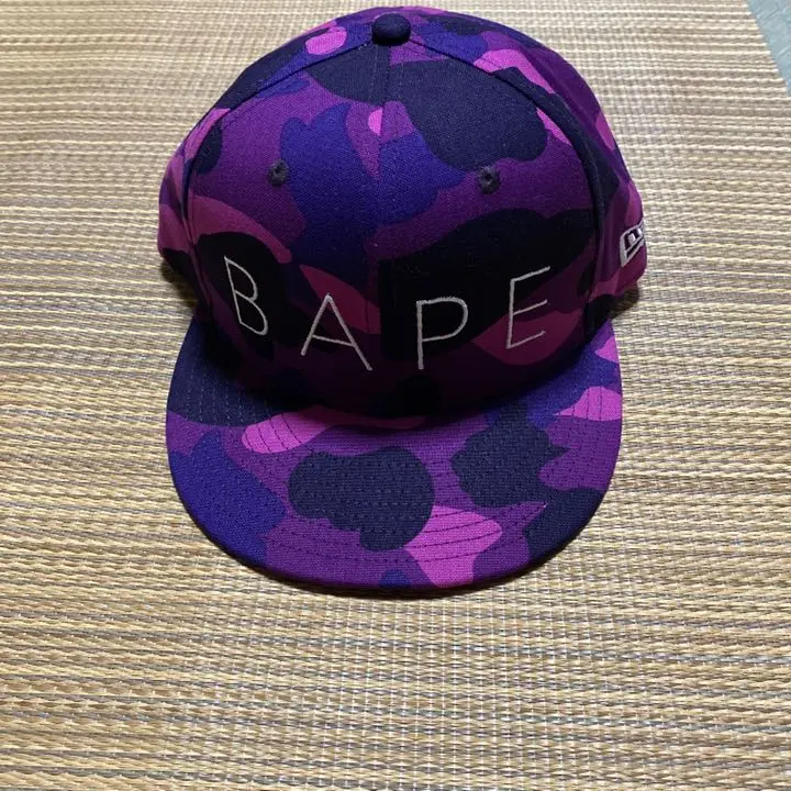 APE BAPE KAWS NEWERA NEW ERA キャップ　紫 A BATHING APE Men's COLOR CAMO COLLEGE NEW ERA 9TWENTY CAP