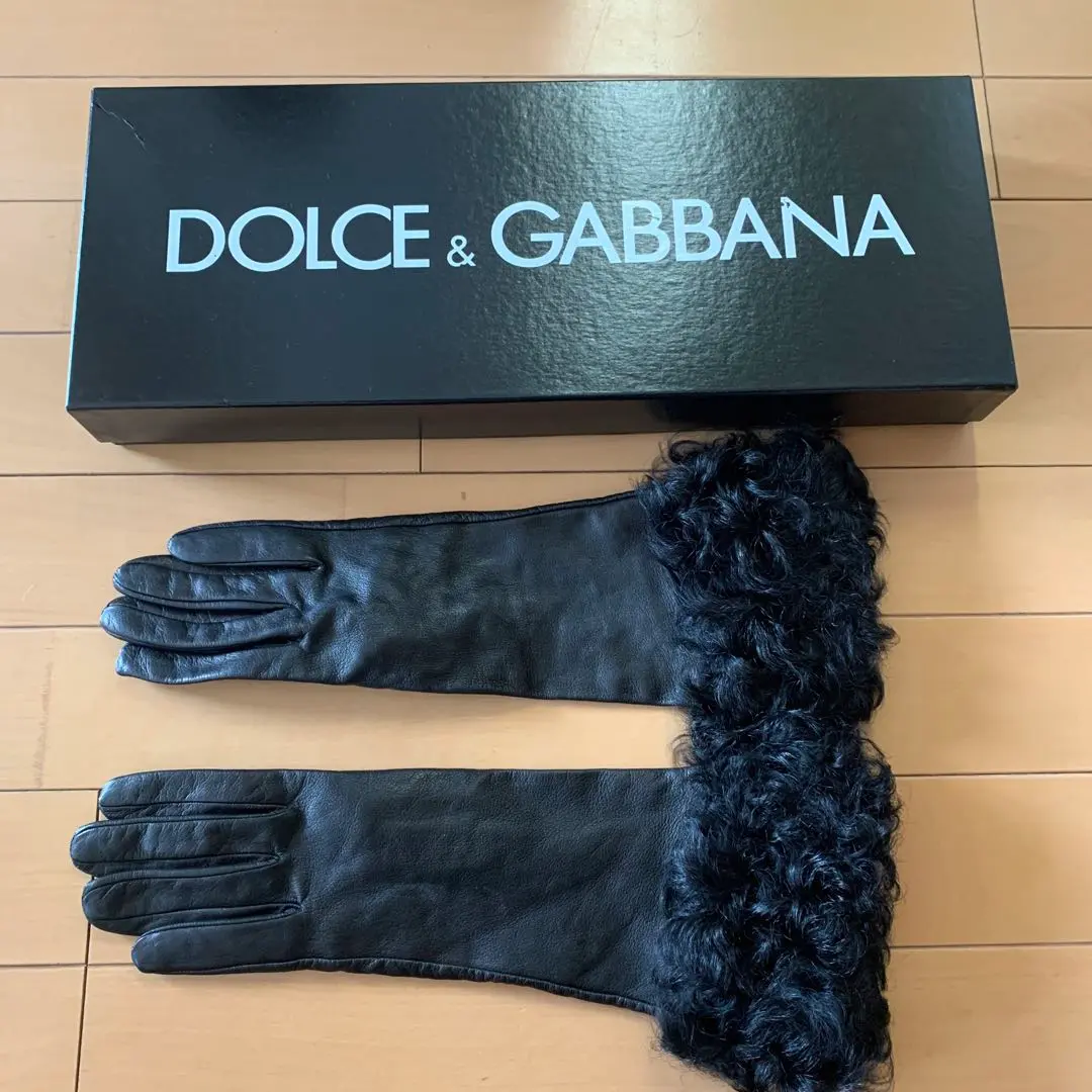 【Dolce & Gabbana】レザー手袋 Dolce & Gabbana DG レザーグローブ | ブラック | FARFETCH JP