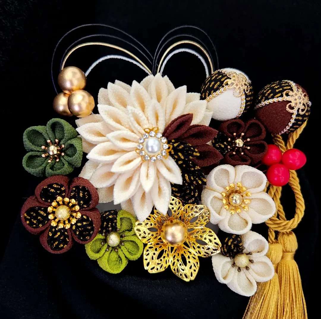 Thumbnail of Tsumami Kanzashi Hair Ornament, Brown, for Coming-of-Age Ceremony, Shichi-Go-San, Pre-Wedding Photos, Graduation, Furisode, Hakama, Yukata, Wedding