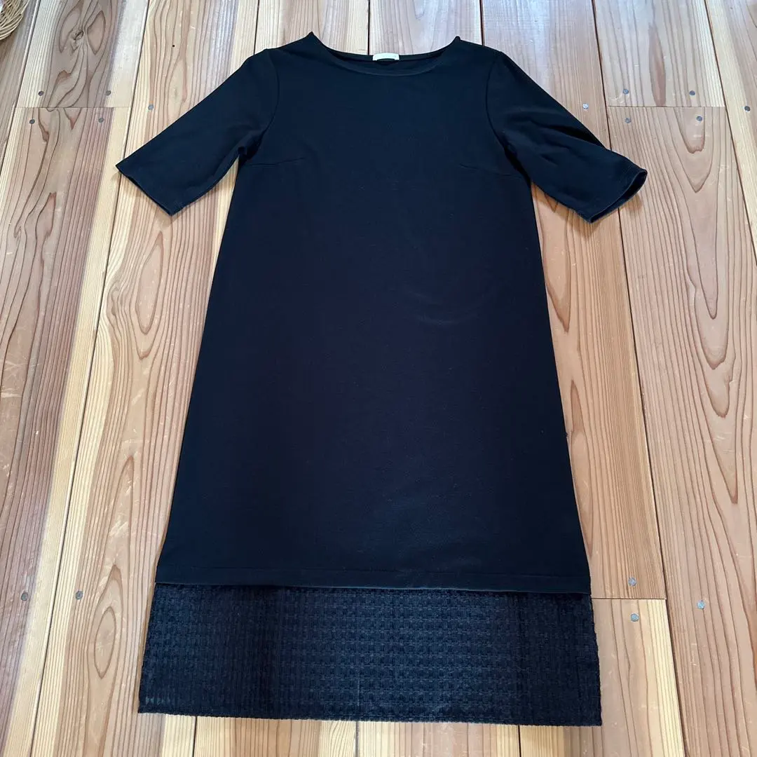 Thumbnail of GU Black Short Sleeve Knee-Length Dress S