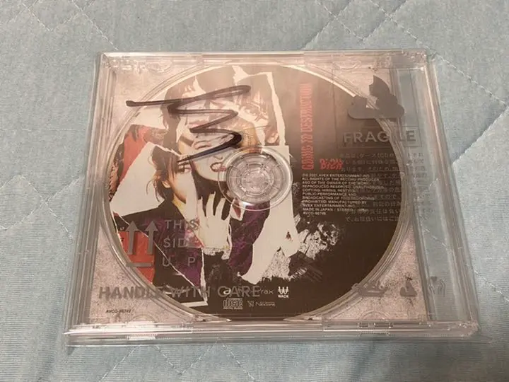 BiSH GOiNG TO DESTRUCTiON　メンバー直筆サイン入り 61hutvM3eoS._UF350,350_QL50_.jpg