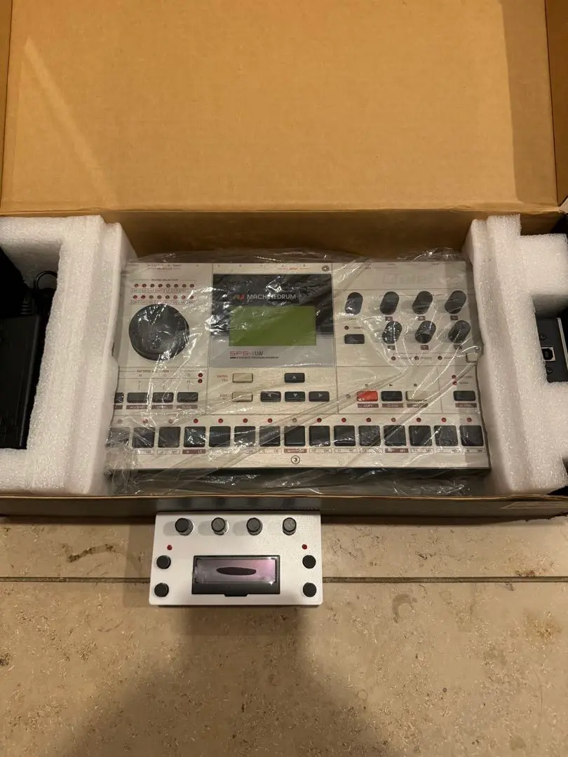 ELEKTRON machinedrum SPSー1 ハードケース付き Elektron Machinedrum SPS-1 | Vintage Synth Explorer
