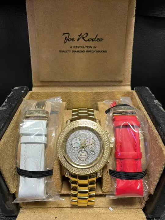 Joe Rodeo 腕時計ロサンゼルス購入品中古品　天然ダイヤモンド計6カラット Joe Rodeo 腕時計ロサンゼルス購入品中古品 天然ダイヤモンド計6