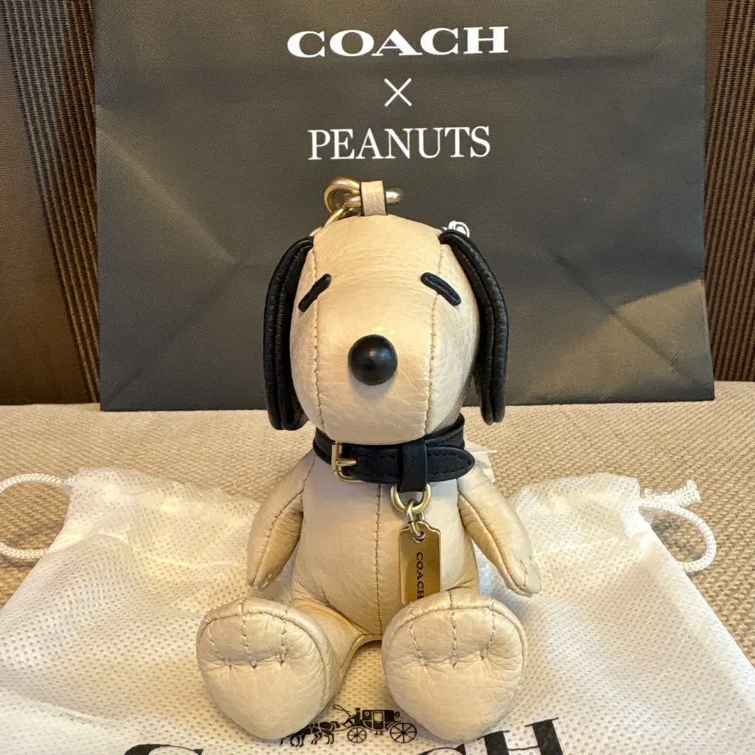 新品タグ付き♡希少✨コーチ スヌーピー チャーム キーホルダー シグネチャー COACH】コーチ レザー シグネチャー ピーナッツ コラボ