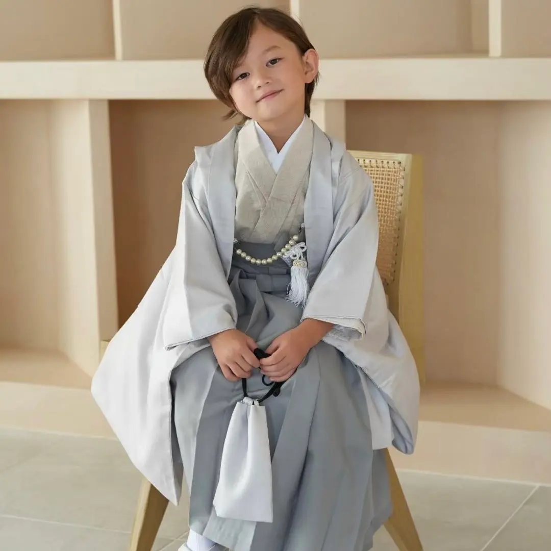 1回着用　utatane　ウタタネ　ペイズリー柄　七五三　５歳　袴　小物付き 1回着用 utatane ウタタネ ペイズリー柄 七五三 5歳 袴 753 和傘