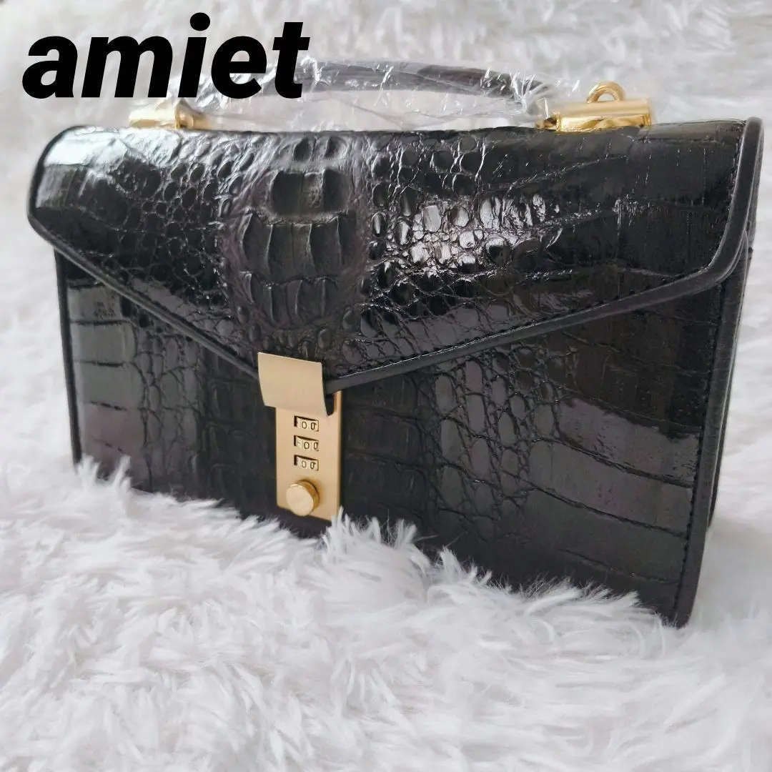 美品 オーストリッチ革 amietロック付き セカンドバッグ 　シルバー 2025年最新】amiet セカンドバッグの人気アイテム - メルカリ