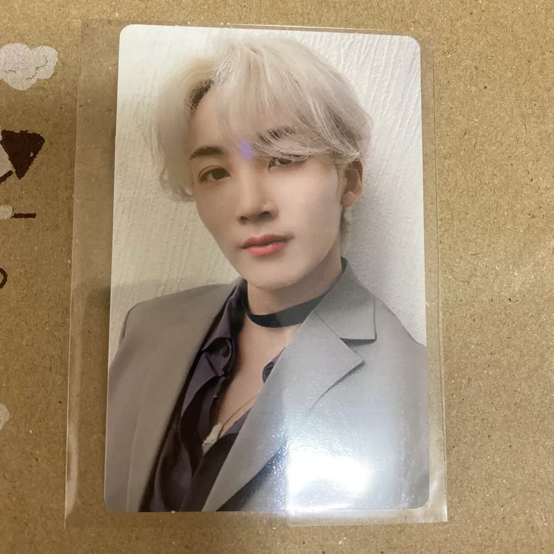 Thumbnail of Seventeen Jeonghan