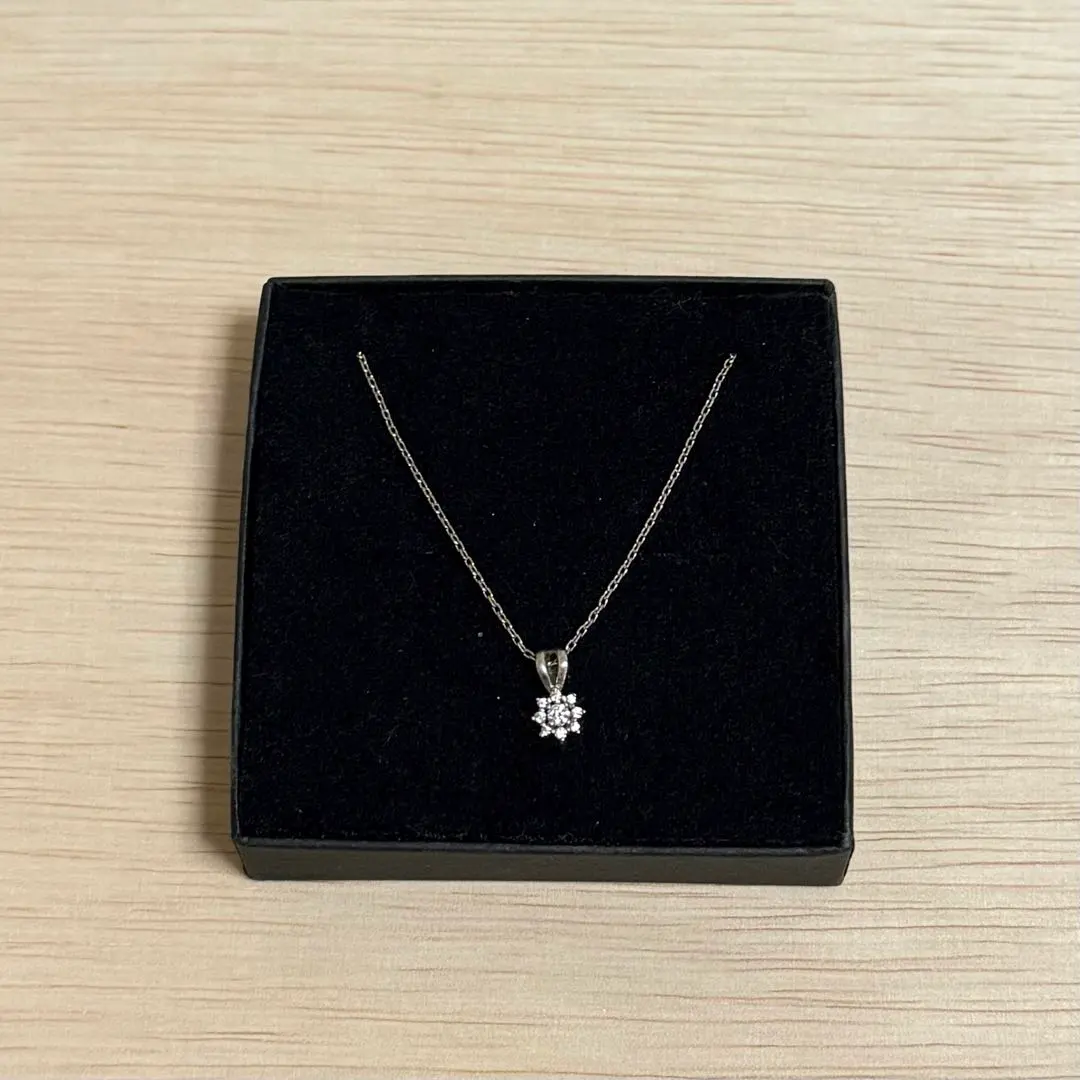 Thumbnail of Snow Man Silver Snow Necklace, Ryohei Abe, Koji Mukai