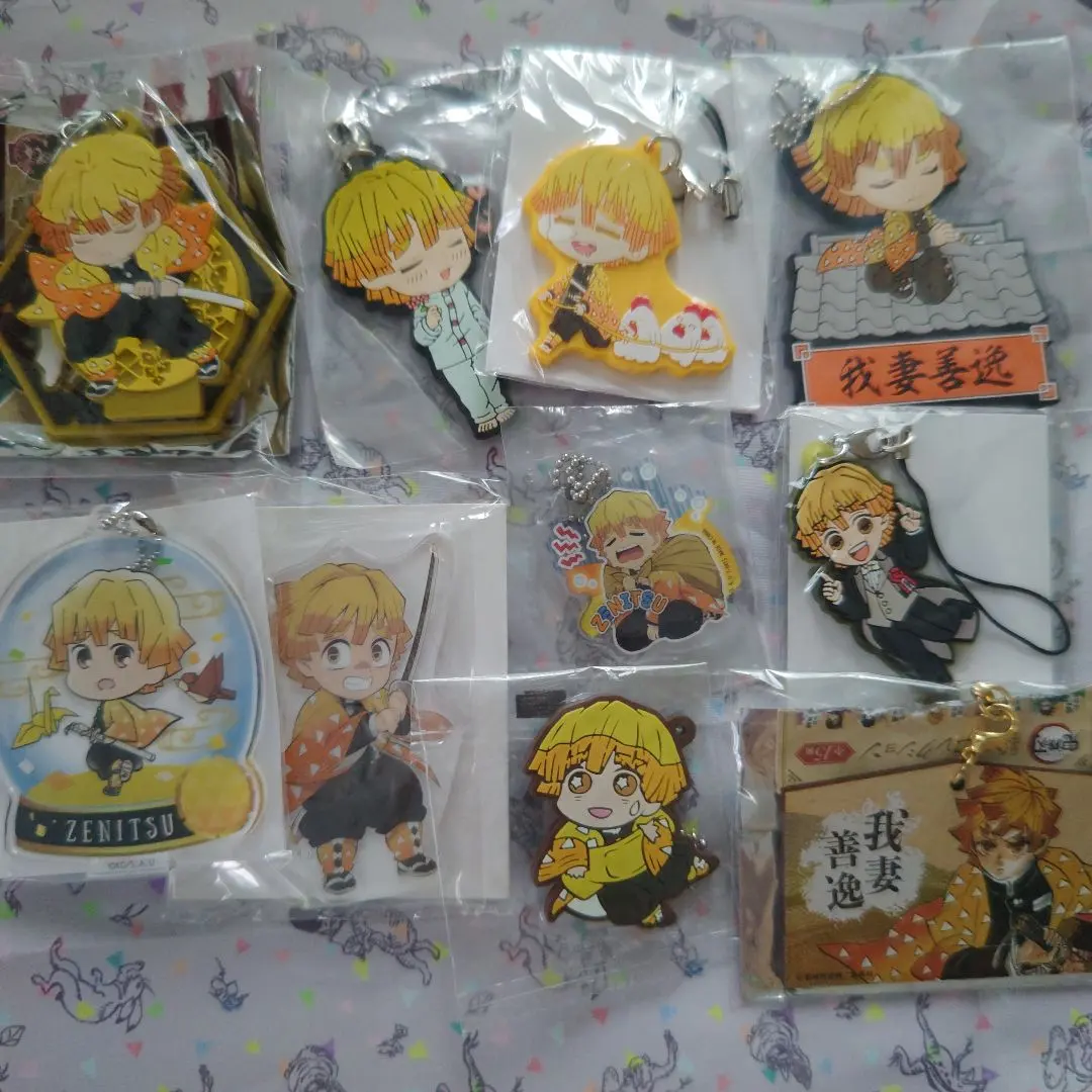 Thumbnail of Demon Slayer: Zenitsu Agatsuma rubber strap, acrylic keychains, acrylic stand, ema (votive tablet) - 10 piece set